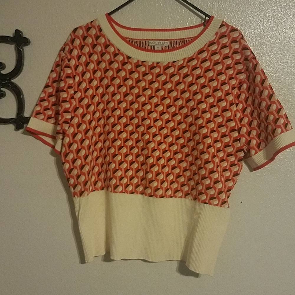 sweater - Picture 2 of 2